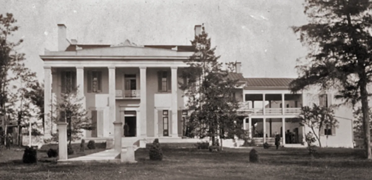 Belle Meade Plantation circa 1860s, a Greek-Revival mansion with open breezeway on the right.