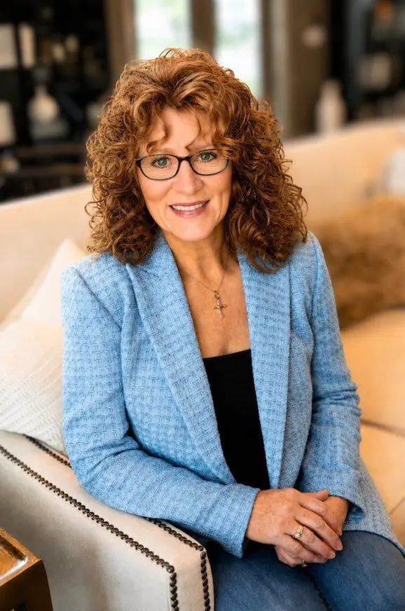 Tamera Alexander, USA Today bestselling author of inspirational historical romance.