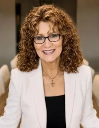 Tamera Alexander, USA Today bestselling author of inspirational historical romance.